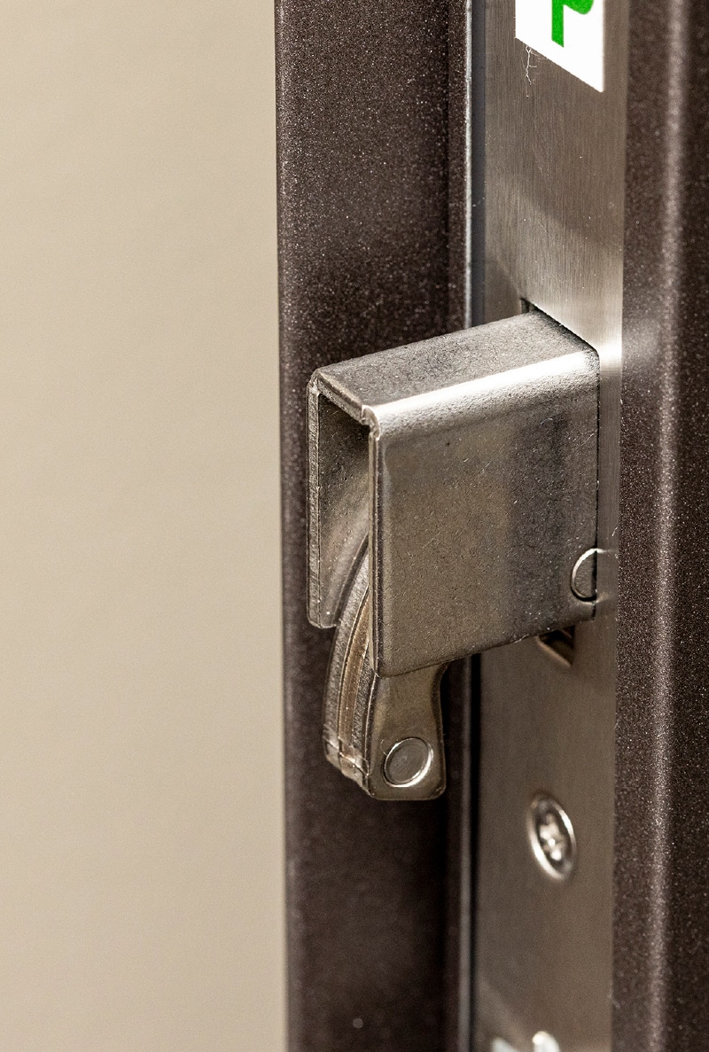 鎌状デッドボルト