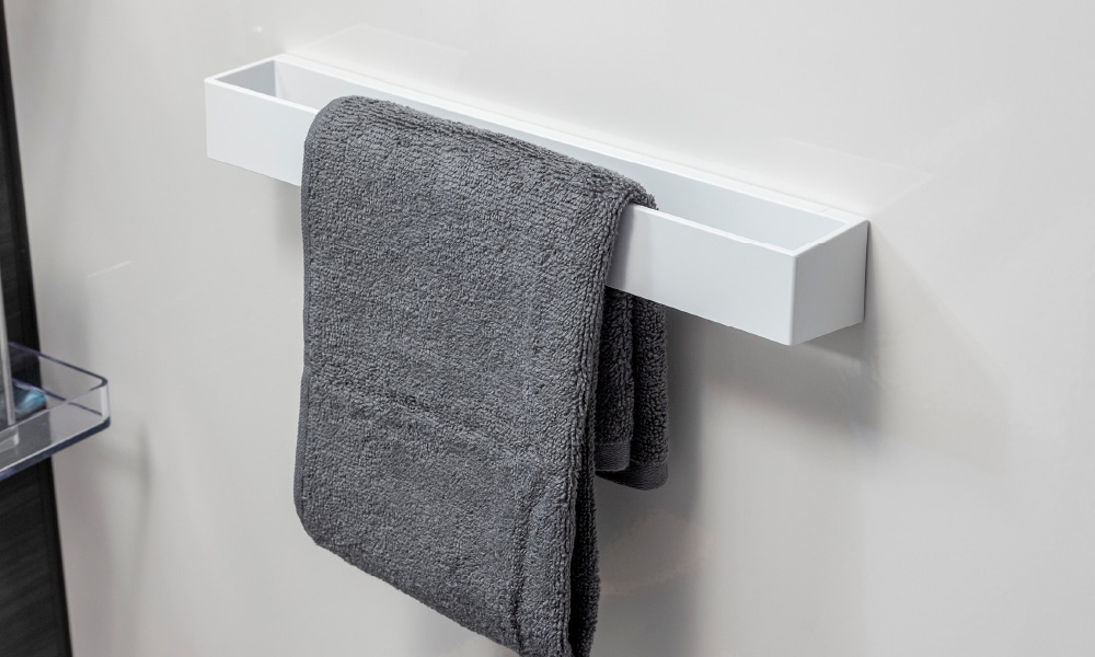 マグネット式タオル掛け