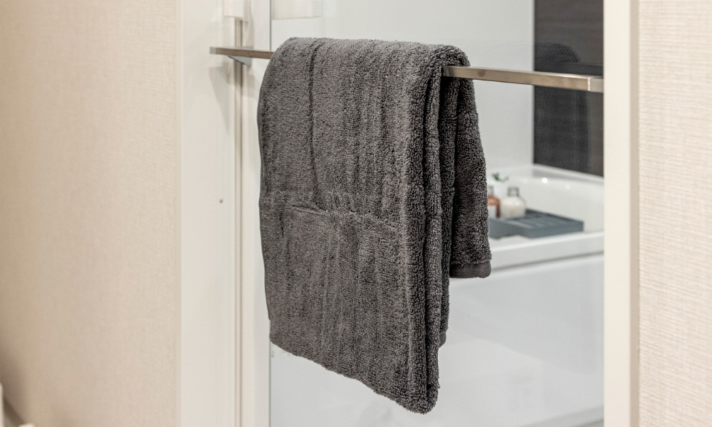 ドア外タオル掛け